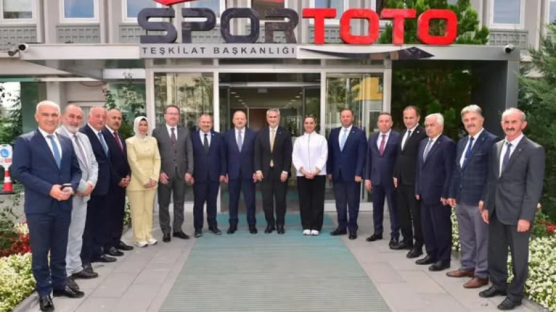 Kastamonu'nun Şenpazar İlçesine Yüzme Havuzlu Gençlik Merkezi Müjdesi