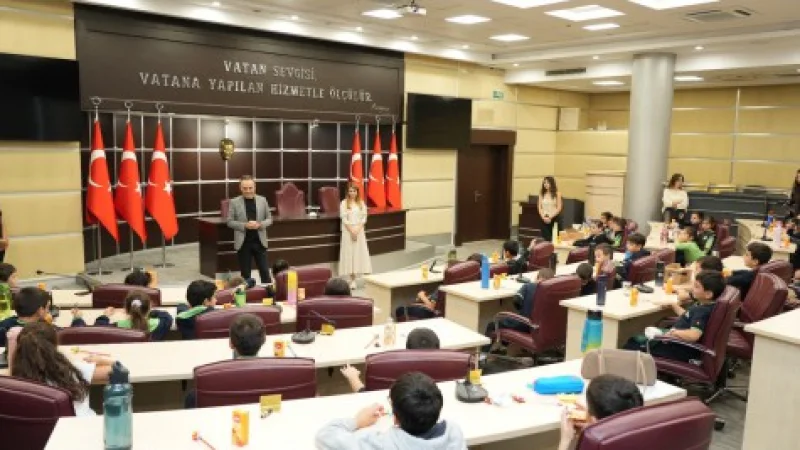 Kepez Belediyesi'nden öğrencilere yerel yönetim ve belediyecilik eğitimi
