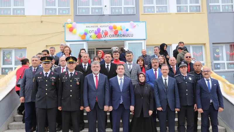 Kepsut'ta 23 Nisan Coşkusu Hotaşlar İlkokulu ve Ortaokulu'nda Yaşandı