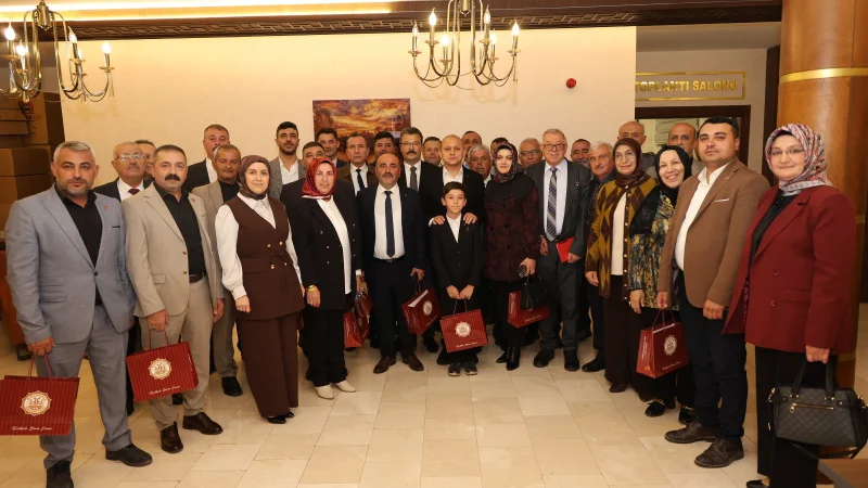 Kırıkkale Belediyesi, 19 Ekim Muhtarlar Günü'nde Kentteki Muhtarlarla Buluştu