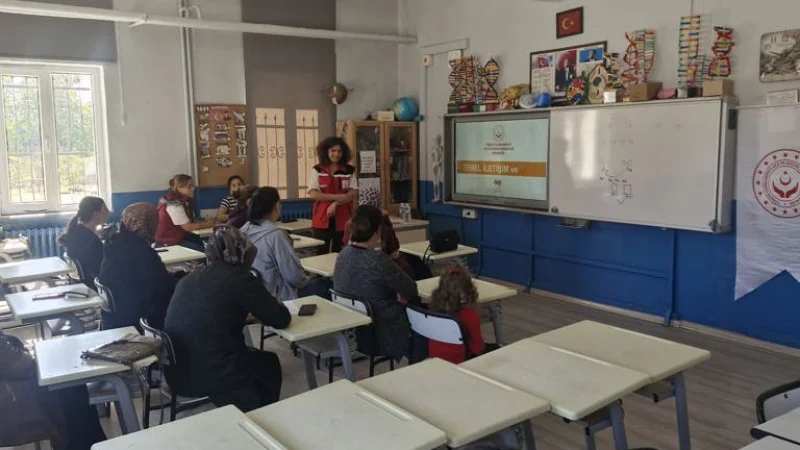 Kırklareli'de Velilere 'Hayatın İlk Çeyreği' ve Koruyucu Aile Eğitimi