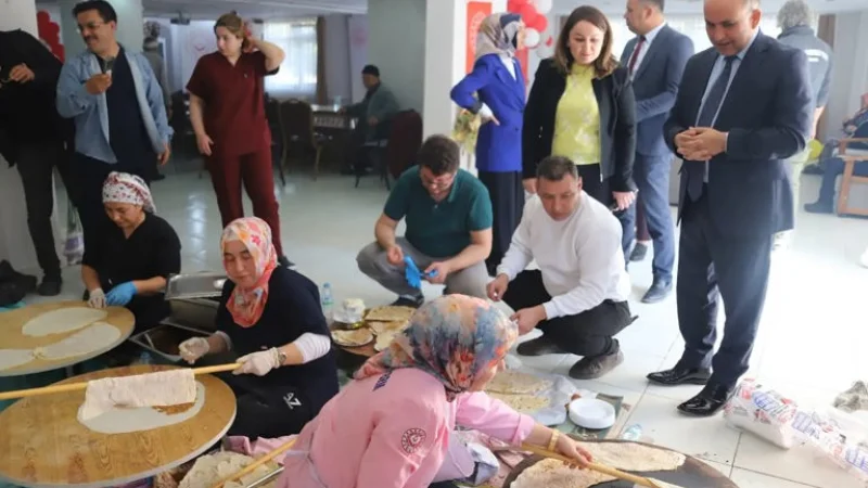 Konya'da Huzurevi Sakinleri İçin Geleneksel Sıkma Etkinliği Düzenlendi