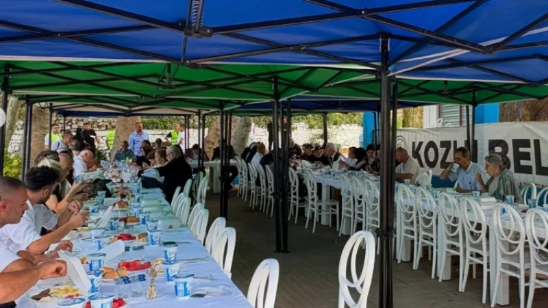 Kozlu'da 30 Ağustos Zafer Bayramı Nedeniyle Yemek Programı Düzenlendi