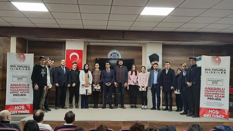Malatya'da Gençlere Yönelik Projede Ödüller Sahiplerini Buldu