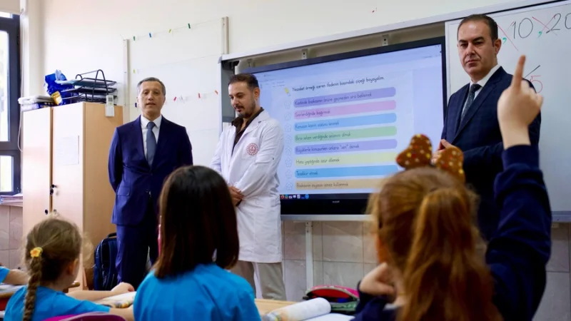 Mersin Yenişehir'de Okul Ziyaretleri: Kaymakam Şengök Eğitim Kurumlarını İnceledi