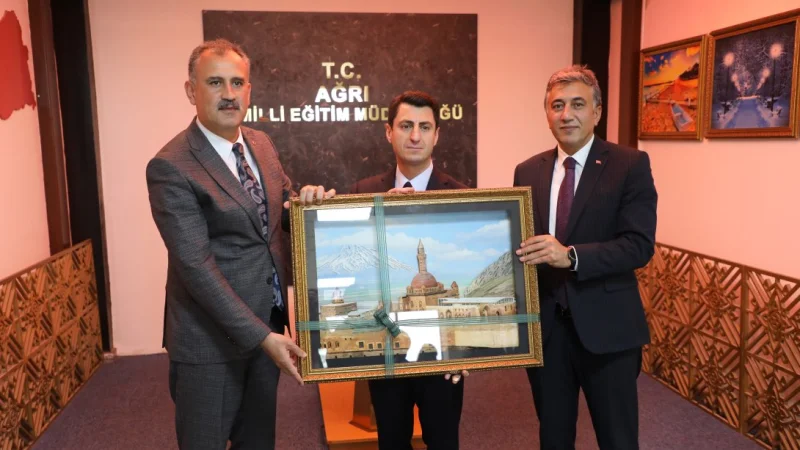 Millî Eğitim Bakan Yardımcısı Macit Ağrı'daki Eğitim Yatırımlarını İnceledi