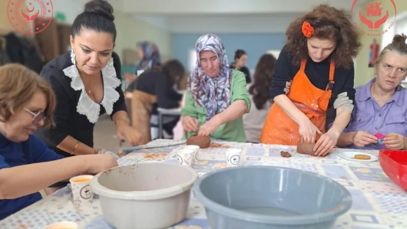 Nevşehir'de Bakım Merkezi Sakinleri Seramik Sanatıyla Buluştu