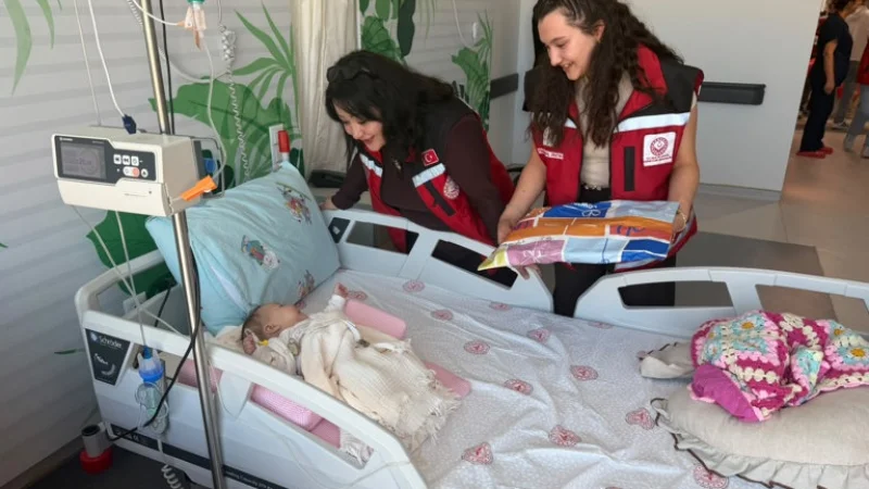 Niğde'de Çocuklardan Akranlarına Anlamlı Moral Ziyareti