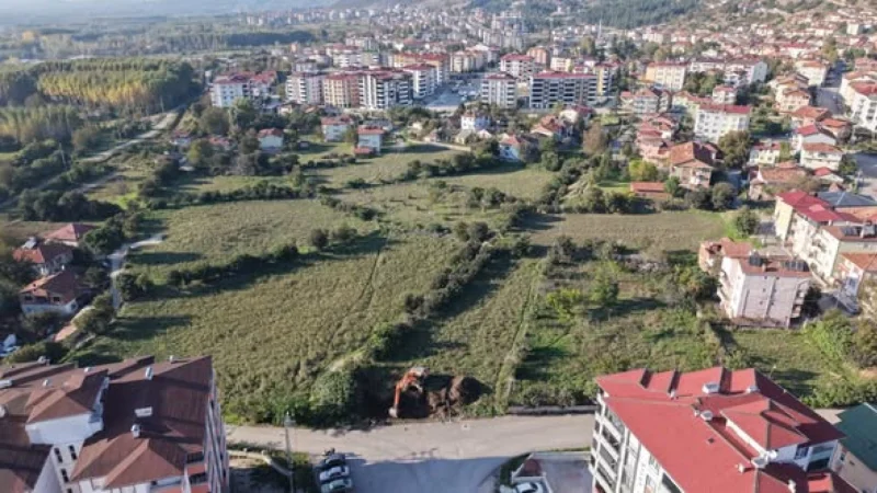 Niksar'da Ulaşımı Rahatlatacak 30 Metrelik Yeni Yol Çalışması Başladı