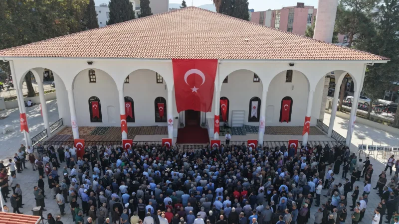 Osmaniye'de Tarihi Envar-ül Hamit Camii Deprem Sonrası Yeniden İbadete Açıldı
