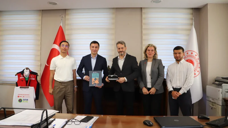 Özbekistan Heyeti İstanbul'da Sıfır Atık Uygulamalarını İnceledi