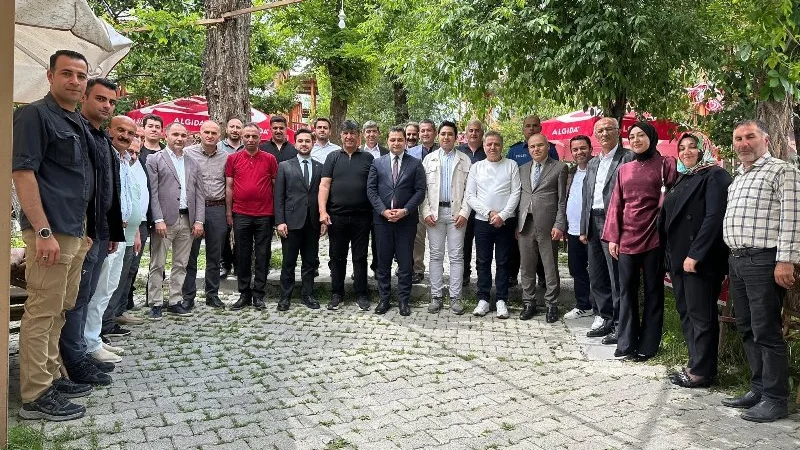 Pasinler Kaymakamı Yunus Emre Temel için veda yemeği düzenlendi