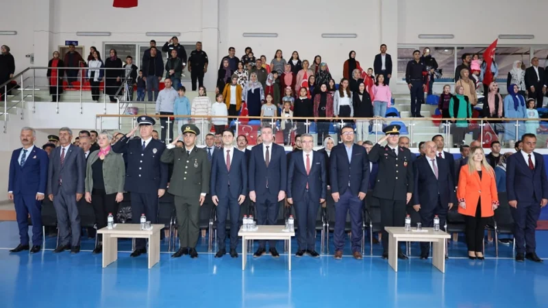 Pınarbaşı'nda 29 Ekim Cumhuriyet Bayramı'nın 100. Yılı Coşkuyla Kutlandı