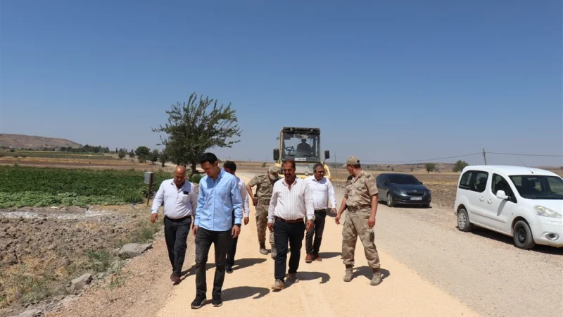 Polateli'nde Köy Yolları İçin Asfalt Çalışmaları Başlatıldı