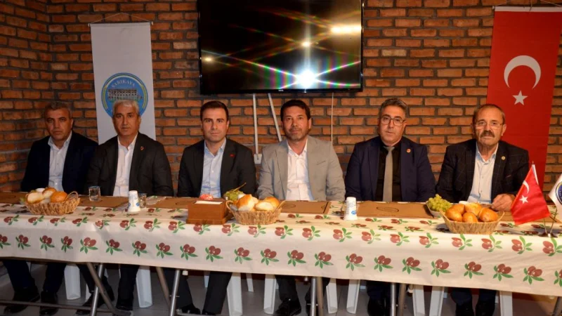 Sarıkaya'da 19 Ekim Muhtarlar Günü Dolayısıyla Yemek Programı Düzenlendi