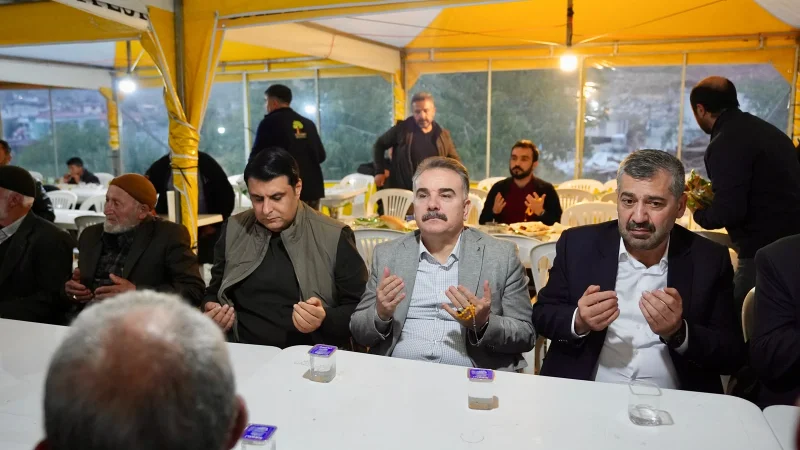 Şehitkamil'de Bebeği Dünyaya Gelen Şehit Mustafa Aslan'ın Ailesine Ziyaret