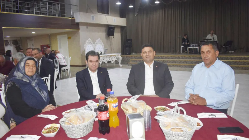 Şereflikoçhisar'da 19 Ekim Muhtarlar Günü Dolayısıyla Yemek Programı Düzenlendi
