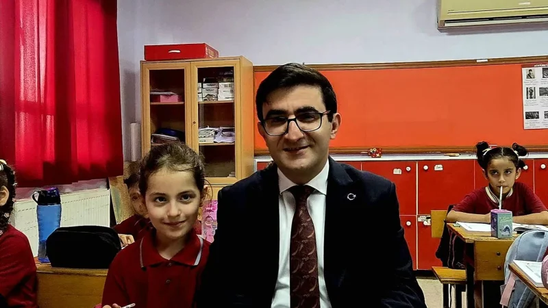 Sumbas'ta İlköğretim Haftası Gazi İlkokulu'ndaki Etkinliklerle Kutlandı