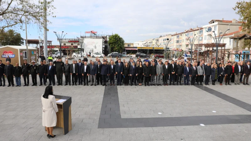 Tekirdağ Şarköy'de 19 Ekim Muhtarlar Günü Çelenk Töreniyle Kutlandı