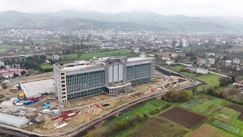 Tekkeköy 400 Yataklı Devlet Hastanesi İnşaatında Çalışmalar Sürüyor