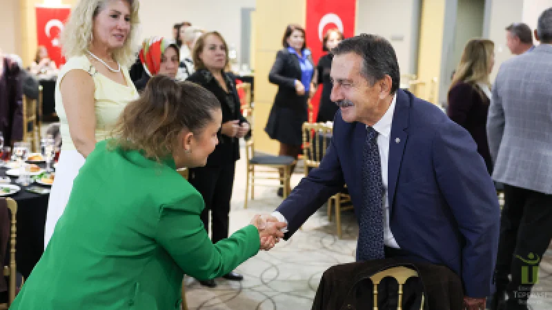 Tepebaşı Belediyesi'nden Muhtarlar Günü Buluşması: Başkan Ataç İş Birliğine Vurgu Yaptı
