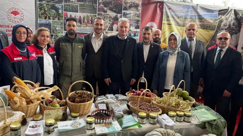 TMO Genel Müdürü Ahmet Güldal, Düzce Tarım Fuarı'nı Ziyaret Etti