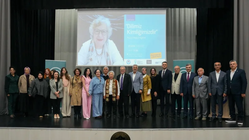 Trabzon'da 'Dilimiz Kimliğimizdir' Semineri: Yazar Feyza Hepçilingirler Türkçedeki Yanlış Kullanımlara Dikkat Çekti