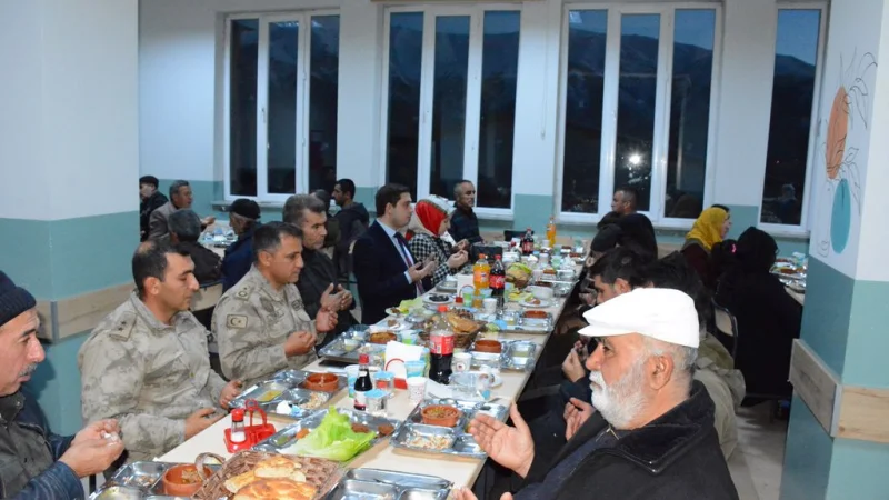 Yedisu'da Şehit Aileleri ve Gaziler İçin İftar Programı Düzenlendi
