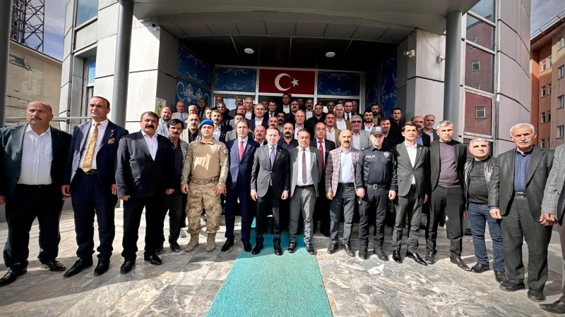 Yüksekova'da 19 Ekim Muhtarlar Günü Dolayısıyla Program Düzenlendi
