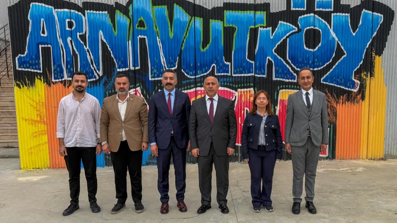 Arnavutköy Kaymakamı Mahmut Hersanlıoğlu'ndan Mesleki Eğitim Kurumlarına Ziyaret