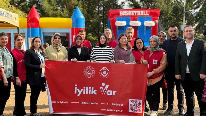 Karabük'te Çocuk Evleri Sitesi Sakinleri İçin Şenlik Düzenlendi