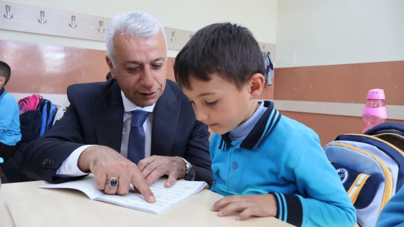 Karaman İl Milli Eğitim Müdürü Sadun Kılınç'tan Sarıveliler'de Okul Ziyaretleri