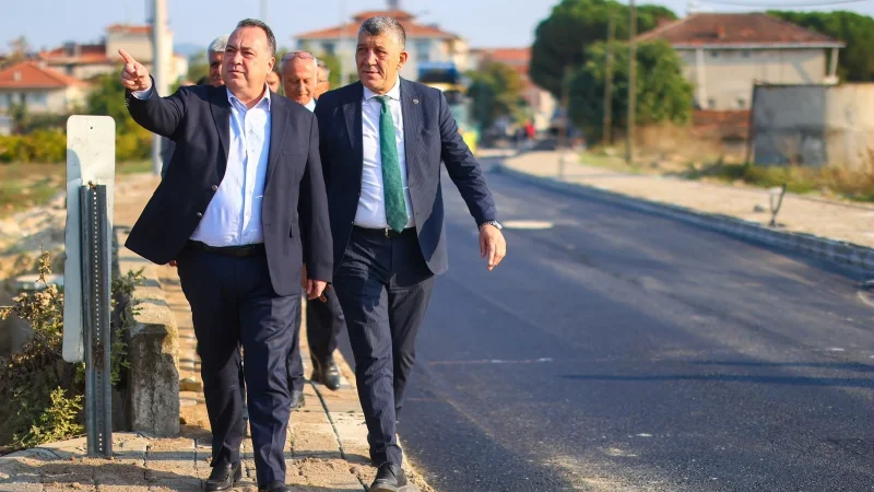 Manisa Büyükşehir Belediyesi'nden Köprübaşı'nda Sıcak Asfalt Çalışması