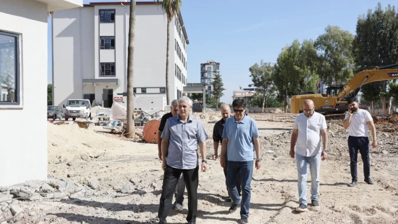 Mersin'de Eğitim Yatırımları Hız Kesmiyor: Mezitli'deki Okul İnşaatları İncelendi