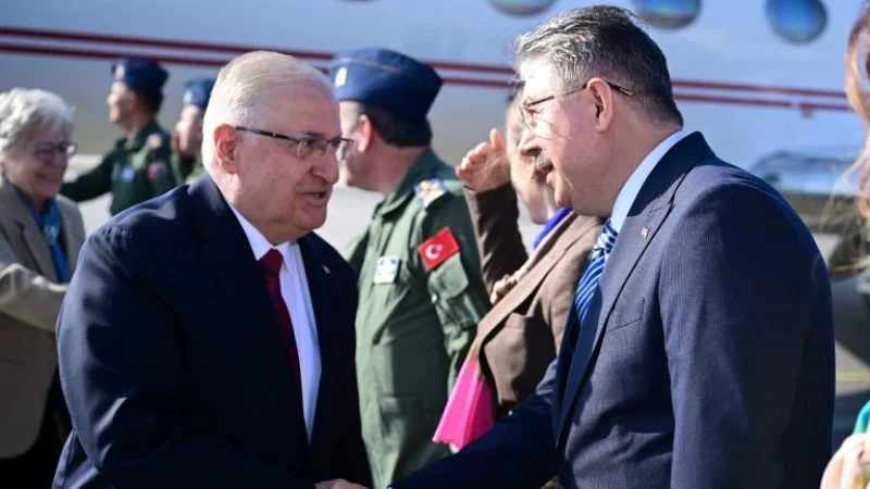 Millî Savunma Bakanı Yaşar Güler Eskişehir'de