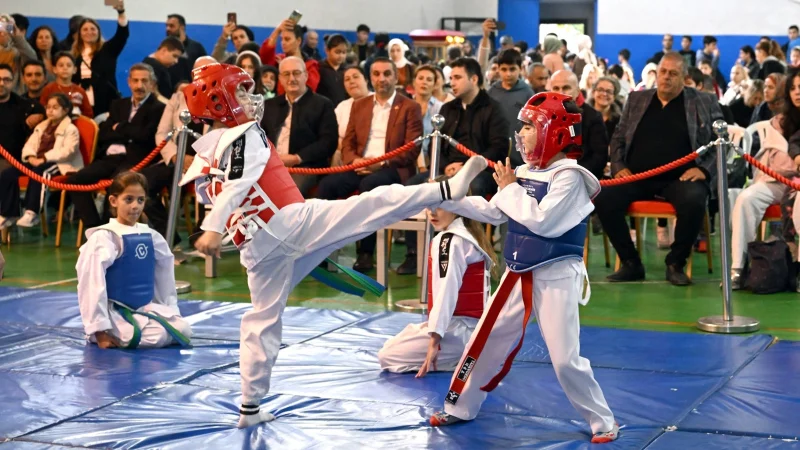 Şişli'de Kış Spor Okulları Törenle Açıldı: Ücretsiz Eğitimler Başladı
