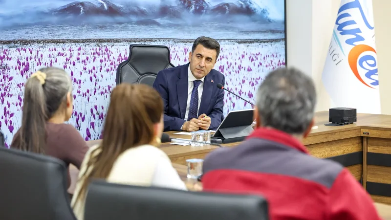 Tunceli Valisi Şefik Aygöl Halk Günü'nde Vatandaşlarla Buluştu