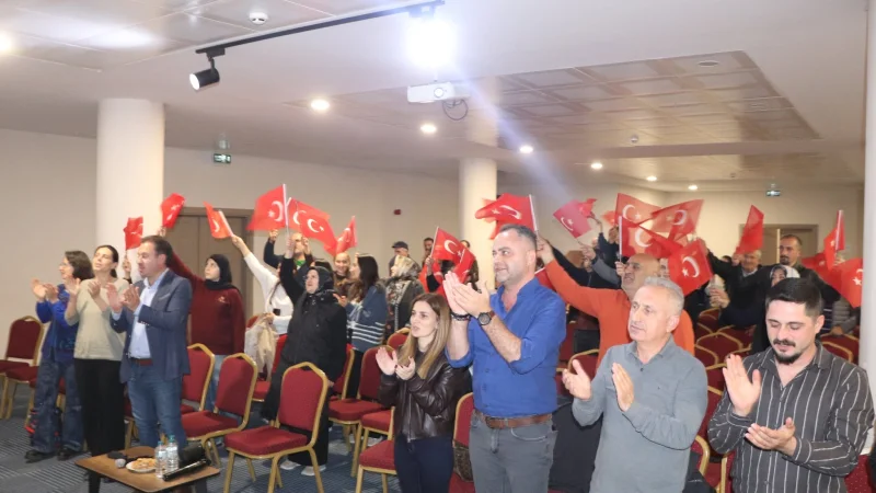 Yusufeli'nde 'Kıvılcımdan Aleve' Gösterisi Sanatseverlerle Buluştu
