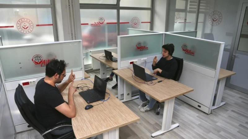 AİLEM Engelsiz İletişim Merkezi 335 Bin 288 Çağrıya Çeviri Desteği Sağladı