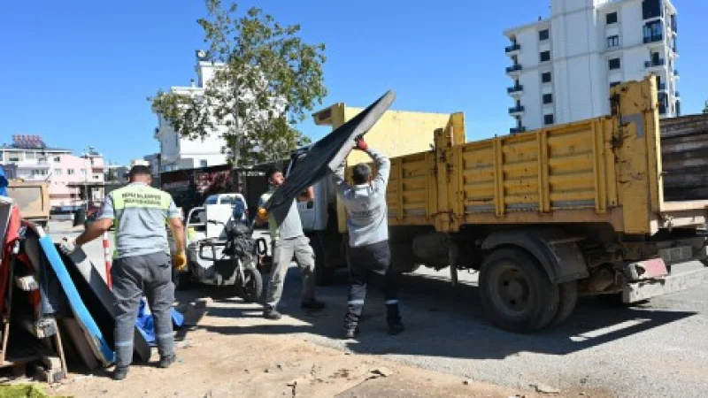 Antalya Kepez'de Temizlik Seferberliği: 30 Kamyon Atık Kaldırıldı