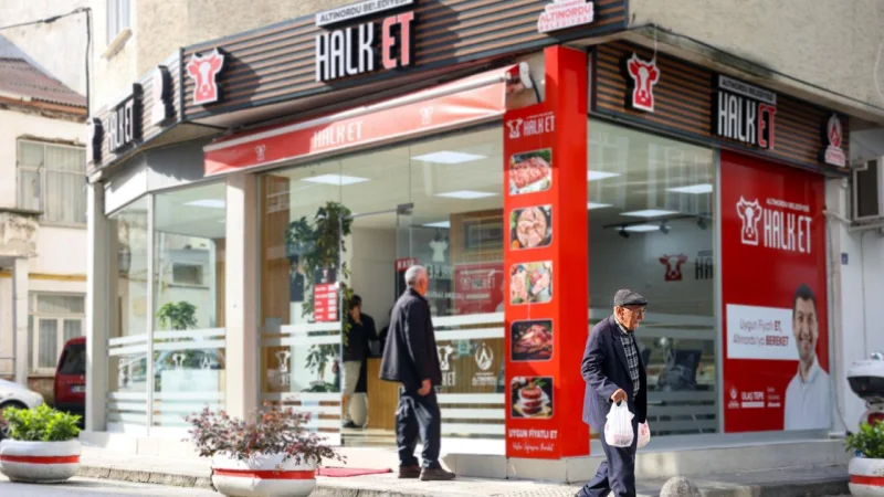 Altınordu Belediyesi Halk Et Satış Noktası ile Uygun Fiyatlı Et Desteği Sürüyor