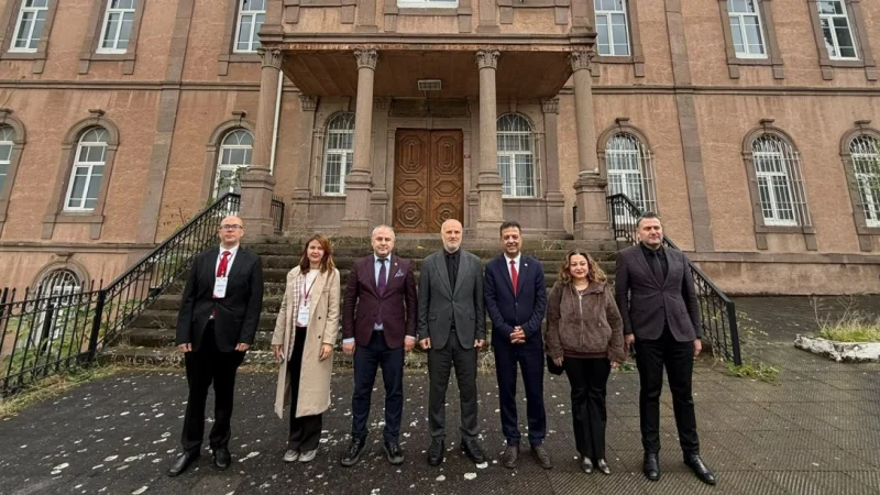 Balıkesir'de Eğitim Hafızası Dijitalleşiyor: Maarif Arşivi Projesi İncelendi