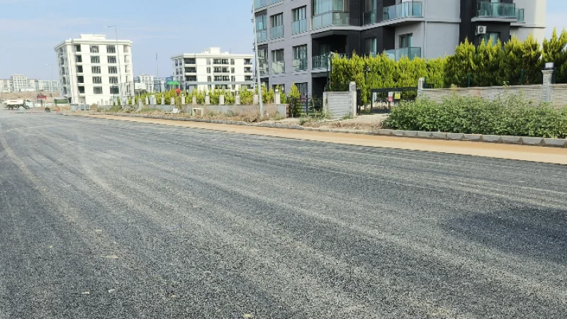 Çanakkale'de Ömer Halis Demir Caddesi'nin Üstyapı Çalışmaları Tamamlandı
