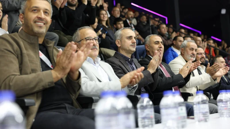 Çayırova Belediyesi, Süper Lig'deki Tarihi İlk Galibiyetini Bursaspor Karşısında Aldı