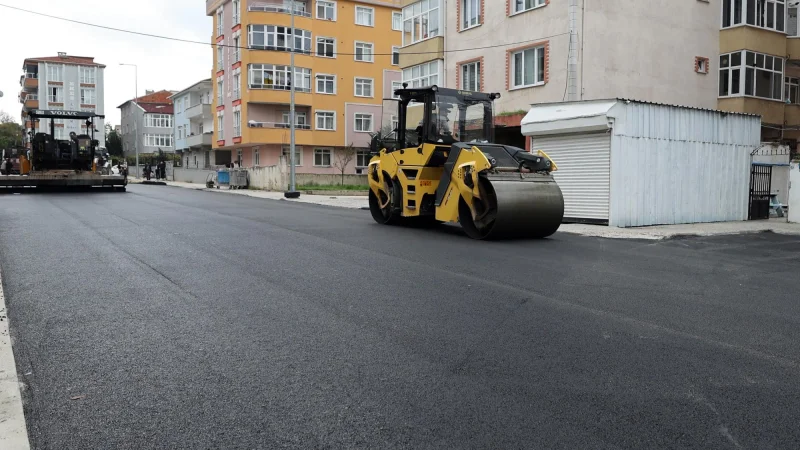 Çerkezköy'de Tümer Sokak sıcak asfaltla kaplandı