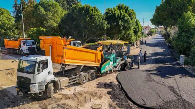 Demre'de Sıcak Asfalt Çalışmalarının İlk Etabı Başlatıldı