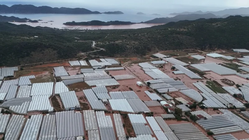 Demre'de Şiddetli Yağış ve Sel Felaketi: Ekipler Sahada