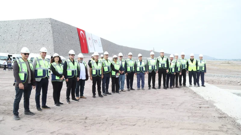 Dünya Bankası Heyeti Dikili TDİOSB'de İncelemelerde Bulundu