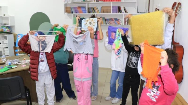 Erzincan'da Çocuklara Çevre Bilinci: Atık Malzemeler Sanata Dönüştü