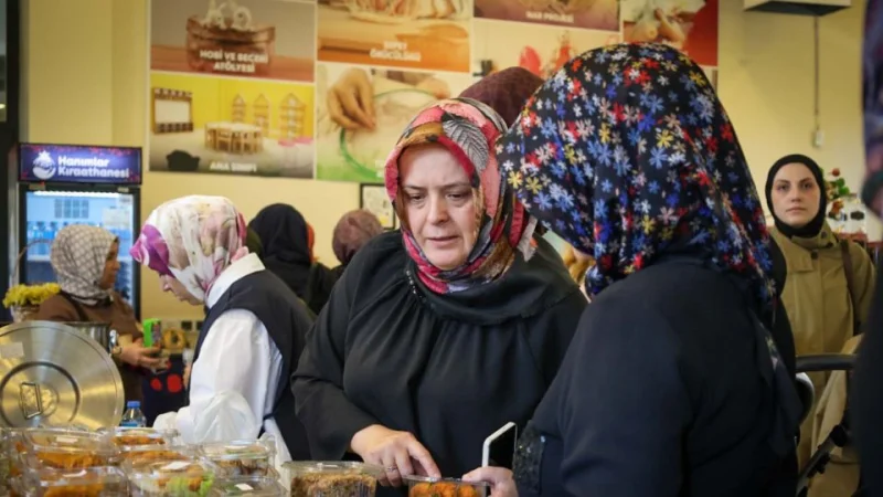 Esenler'de Hayır Çarşısı ile Yetim ve Öksüz Çocuklara Destek Seferberliği
